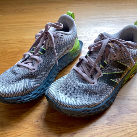 New Balance Trail Running Shoes - Picture 2 of 8